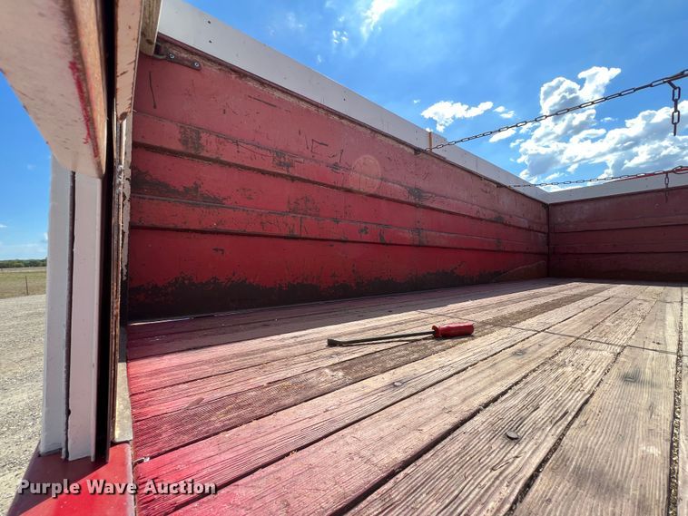 image for item IA9208 1966 Chevrolet C60  grain truck