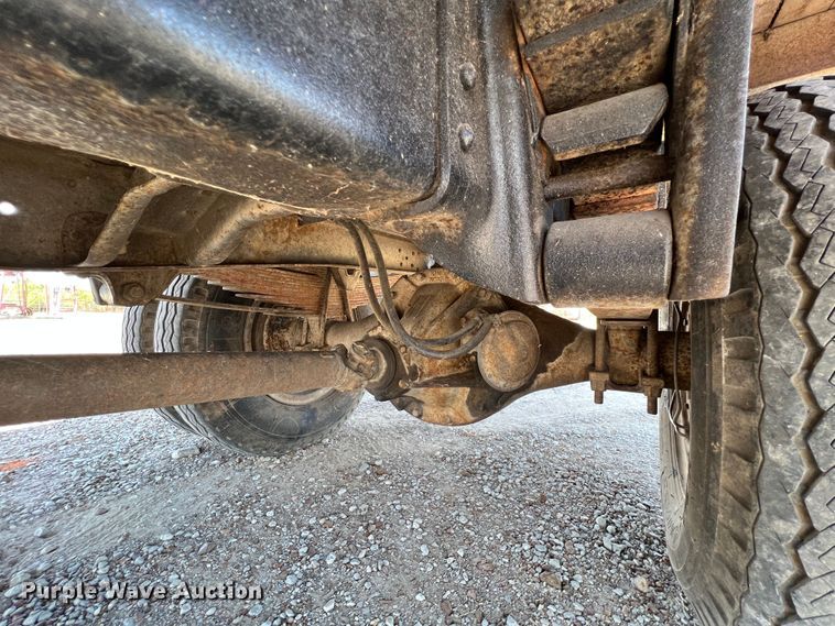 image for item IA9208 1966 Chevrolet C60  grain truck