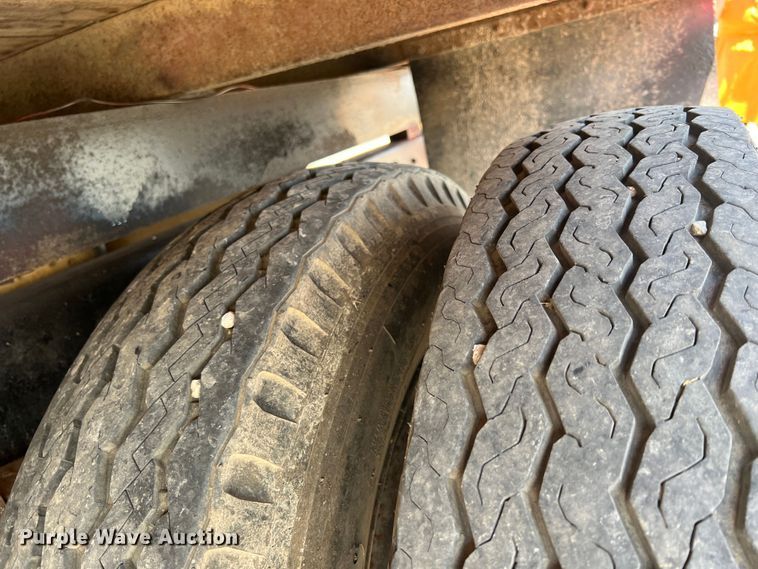 image for item IA9208 1966 Chevrolet C60  grain truck