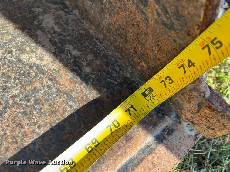 image for item IA9220 Cub Cadet LX410  MFWD tractor