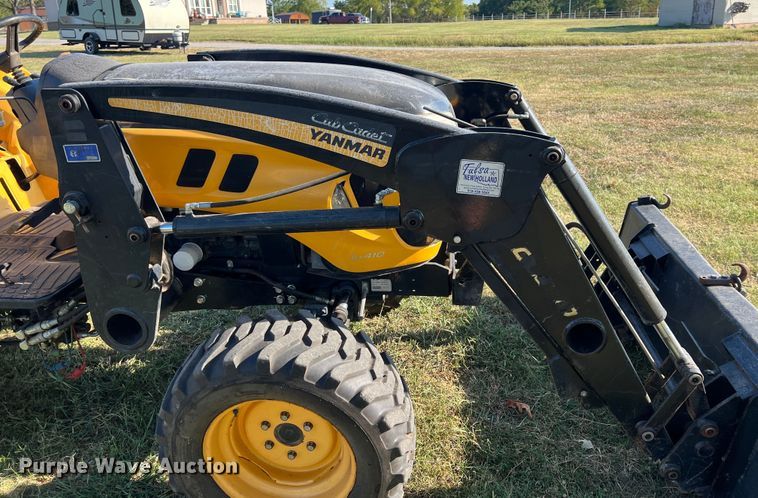 image for item IA9220 Cub Cadet LX410  MFWD tractor