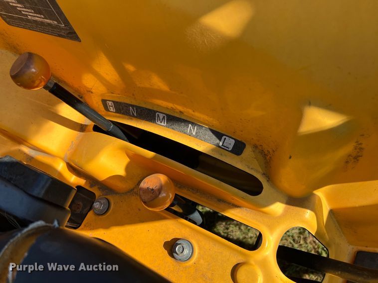 image for item IA9220 Cub Cadet LX410  MFWD tractor