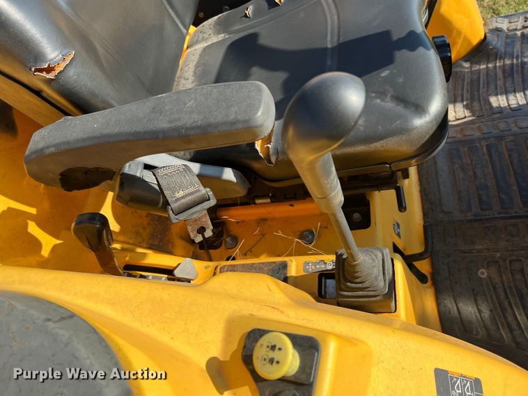 image for item IA9220 Cub Cadet LX410  MFWD tractor