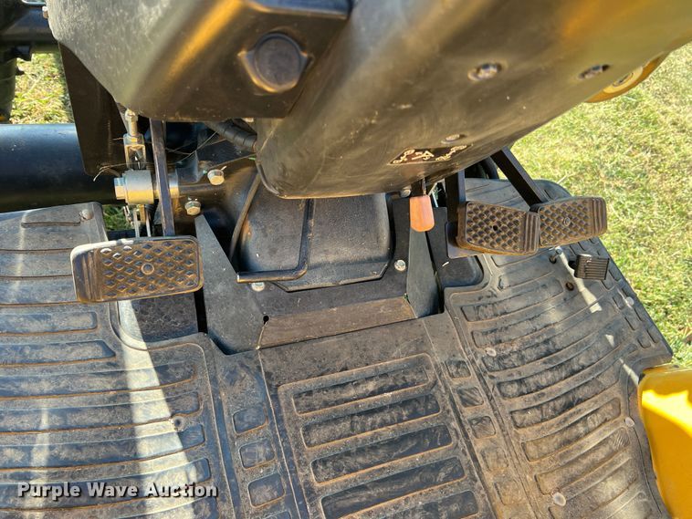 image for item IA9220 Cub Cadet LX410  MFWD tractor