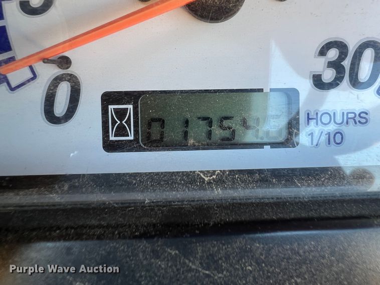 image for item IA9220 Cub Cadet LX410  MFWD tractor