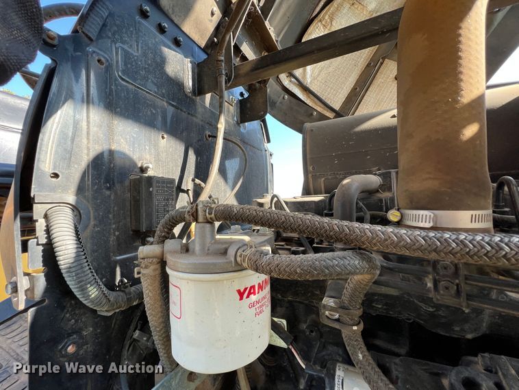 image for item IA9220 Cub Cadet LX410  MFWD tractor