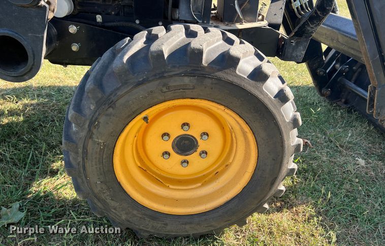 image for item IA9220 Cub Cadet LX410  MFWD tractor