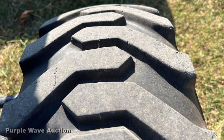 image for item IA9220 Cub Cadet LX410  MFWD tractor