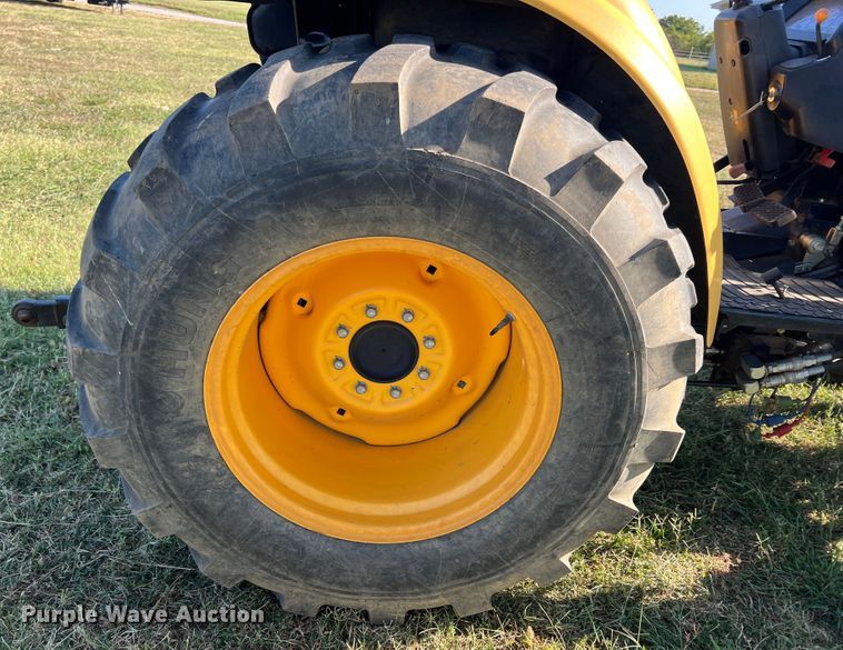 image for item IA9220 Cub Cadet LX410  MFWD tractor