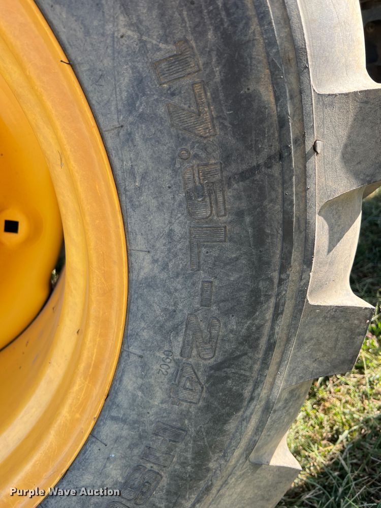 image for item IA9220 Cub Cadet LX410  MFWD tractor