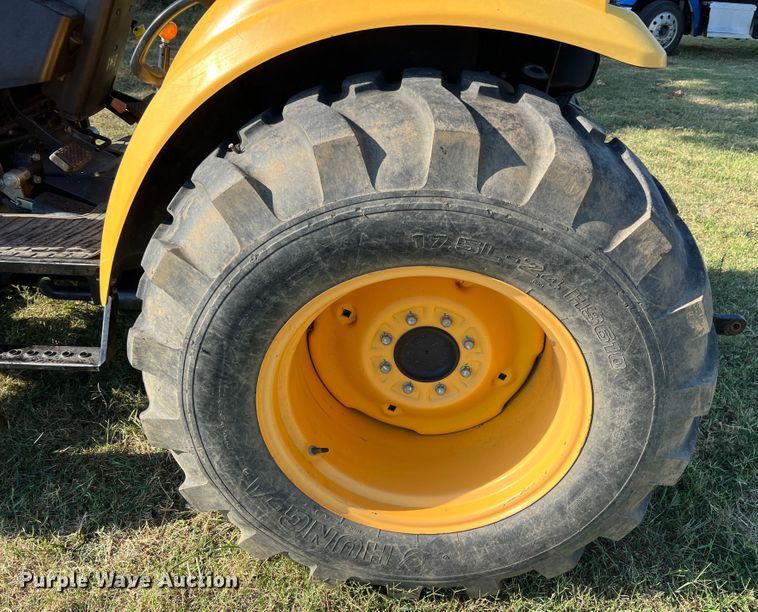 image for item IA9220 Cub Cadet LX410  MFWD tractor