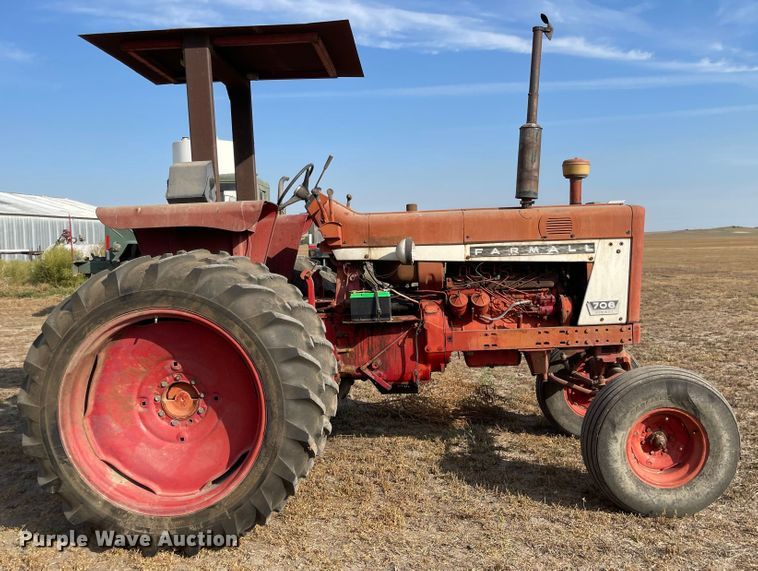 image for item JD9330 1965 International Farmall 706  tractor