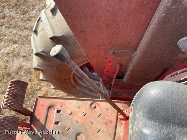 image for item JD9330 1965 International Farmall 706  tractor