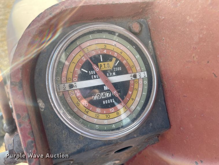 image for item JD9330 1965 International Farmall 706  tractor