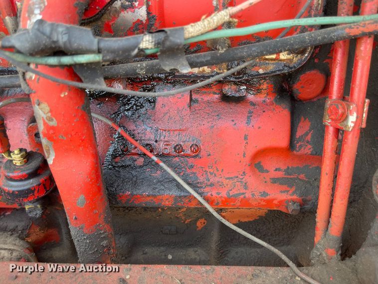 image for item JD9330 1965 International Farmall 706  tractor