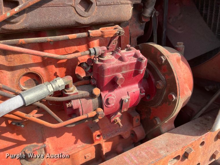 image for item JD9330 1965 International Farmall 706  tractor