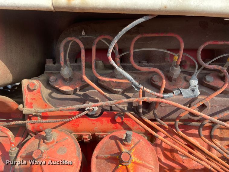 image for item JD9330 1965 International Farmall 706  tractor