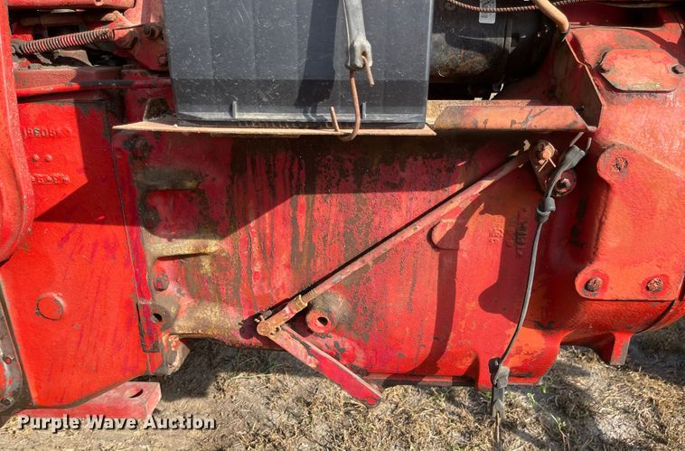 image for item JD9330 1965 International Farmall 706  tractor