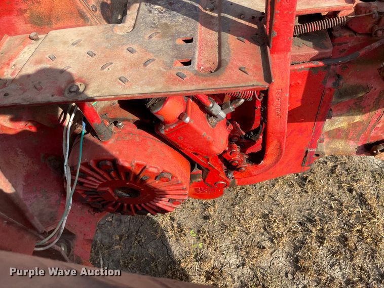 image for item JD9330 1965 International Farmall 706  tractor