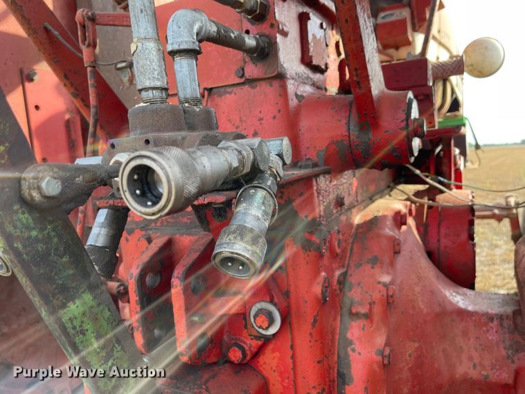 image for item JD9330 1965 International Farmall 706  tractor