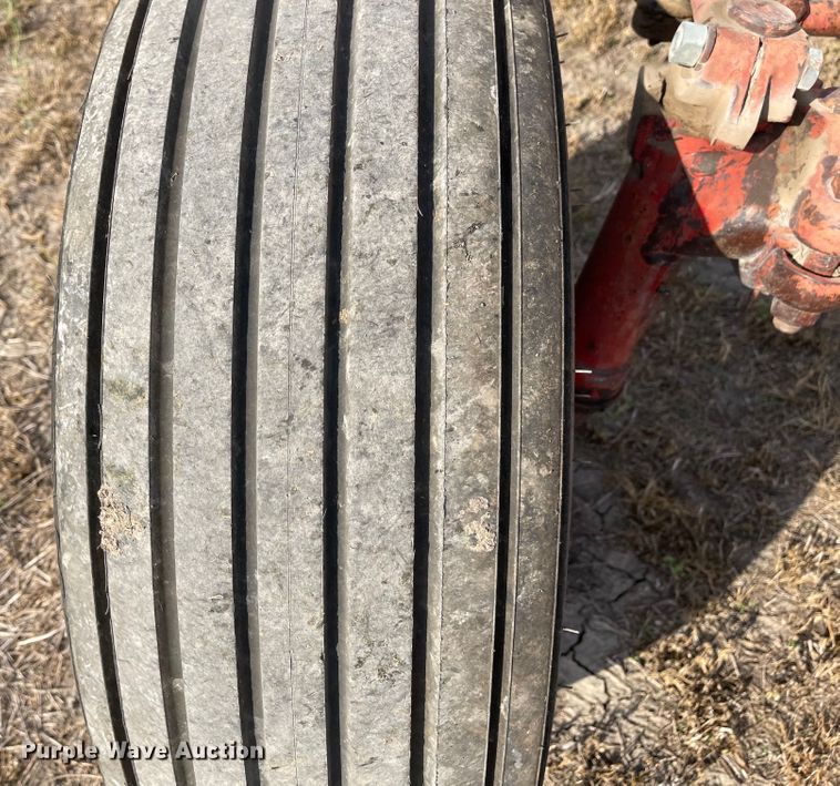 image for item JD9330 1965 International Farmall 706  tractor