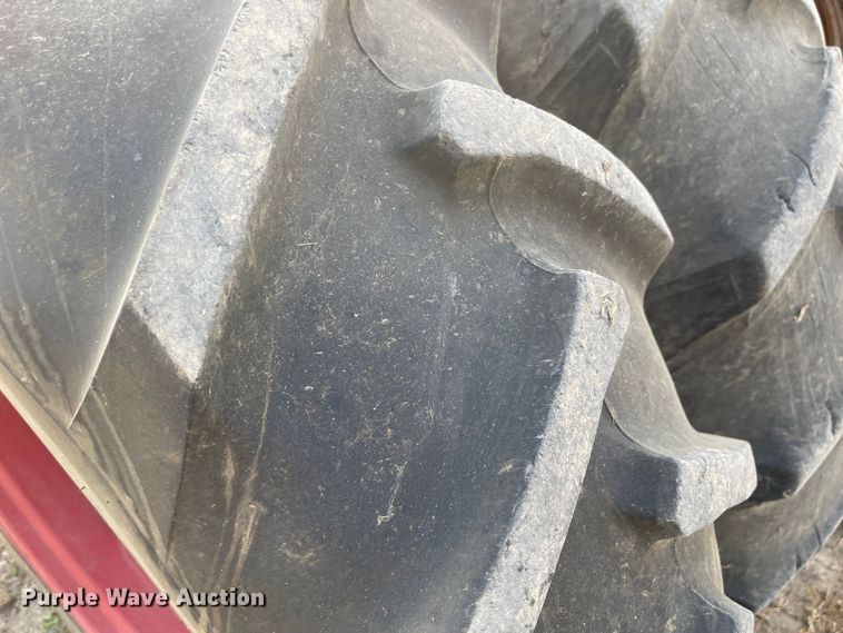 image for item JD9330 1965 International Farmall 706  tractor