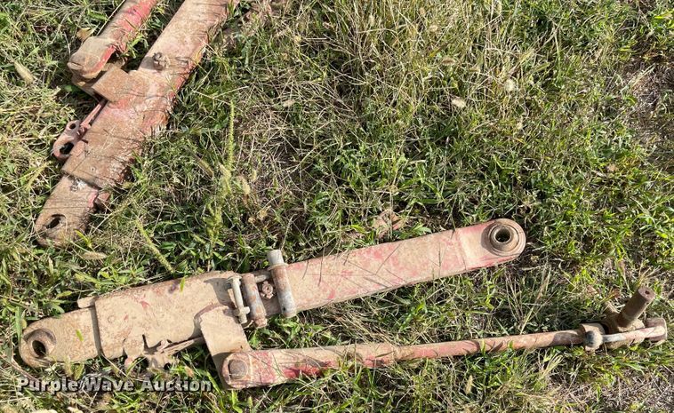 image for item JD9330 1965 International Farmall 706  tractor