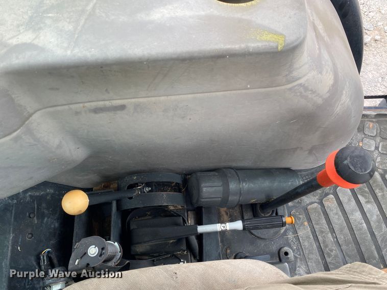 image for item JW9410 2009 Case Farmall 95  MFWD tractor