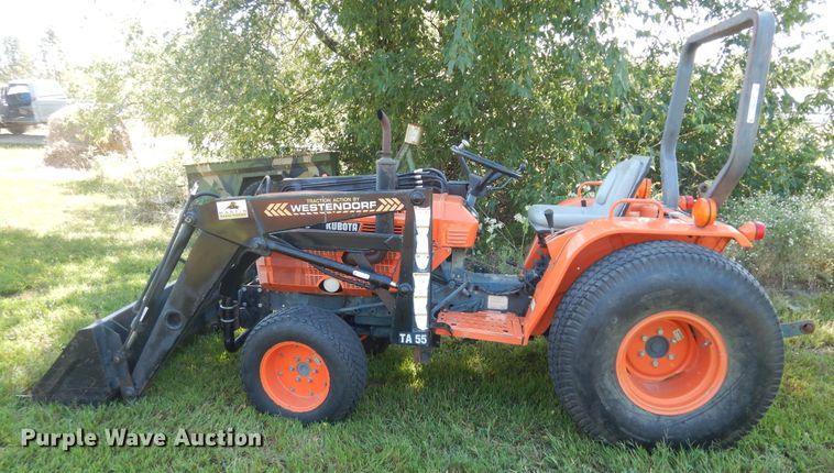 image for item KF9430 Kubota B9200D  MFWD tractor
