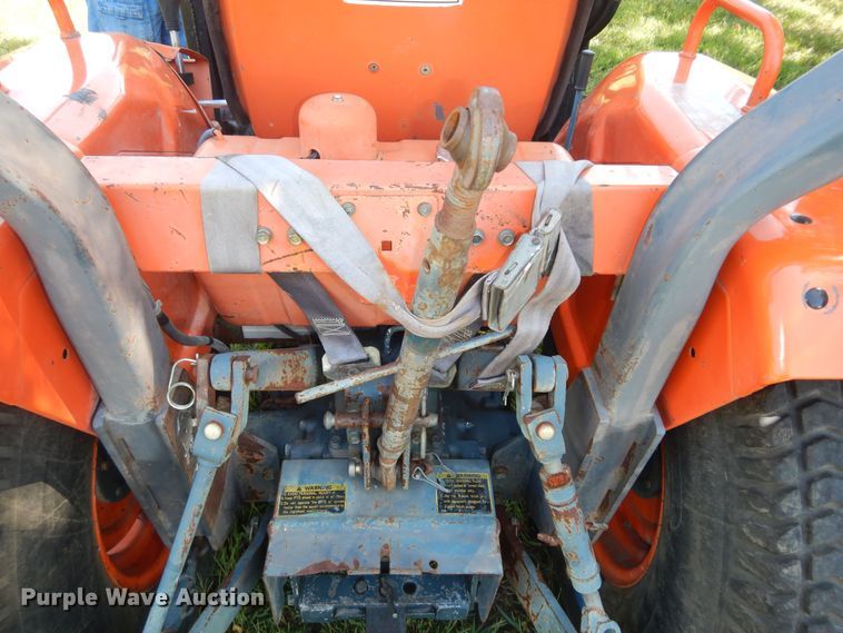 image for item KF9430 Kubota B9200D  MFWD tractor