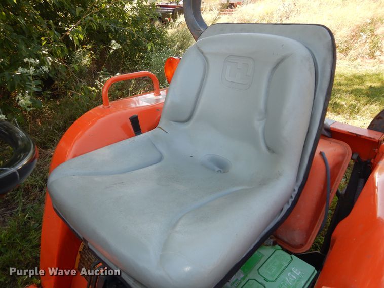 image for item KF9430 Kubota B9200D  MFWD tractor