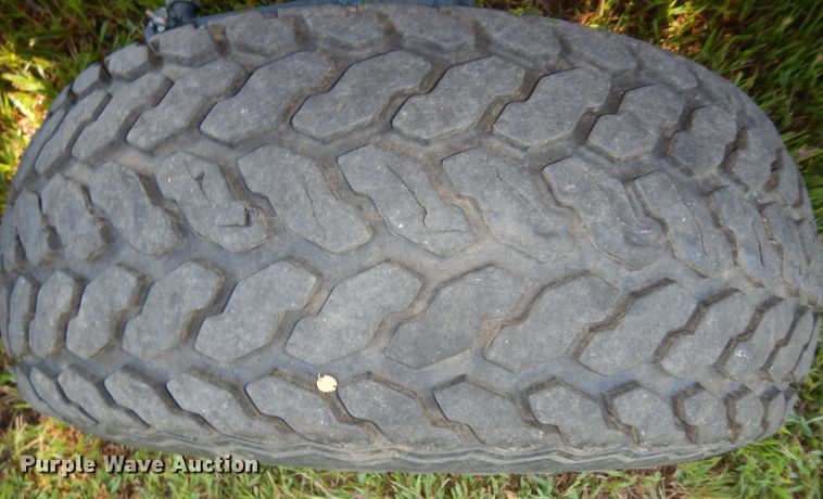 image for item KF9430 Kubota B9200D  MFWD tractor