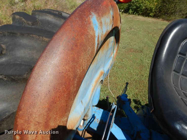 image for item KF9433 Ford 3000 tractor