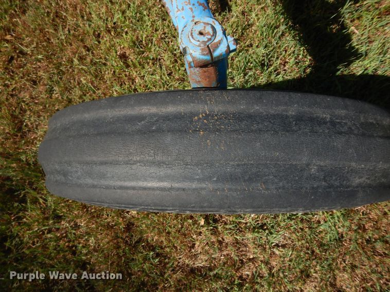 image for item KF9433 Ford 3000 tractor