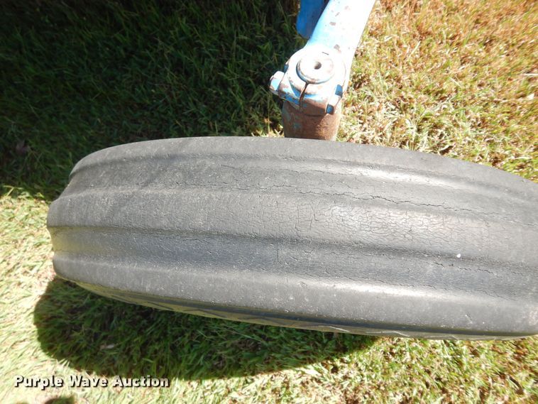 image for item KF9433 Ford 3000 tractor