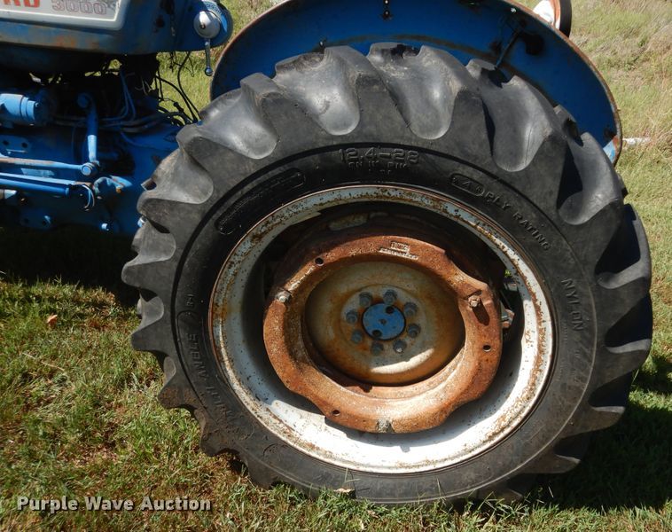 image for item KF9433 Ford 3000 tractor