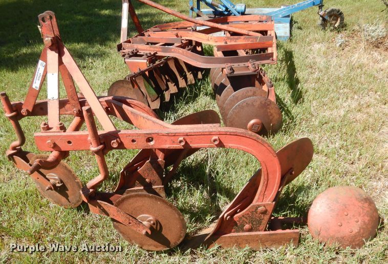 image for item KF9436 Massey Ferguson 62  two bottom plow
