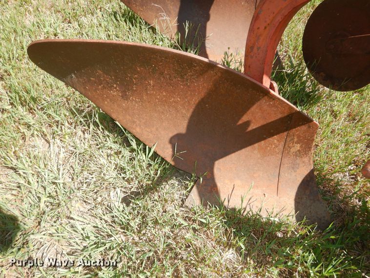 image for item KF9436 Massey Ferguson 62  two bottom plow