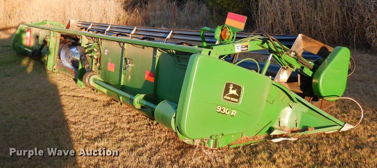 image for item KO9976 2001 John Deere 930R  rigid head