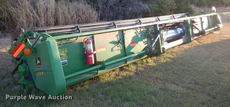 image for item KO9976 2001 John Deere 930R  rigid head