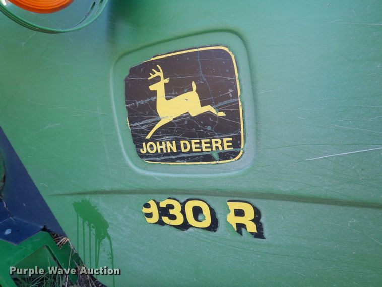 image for item KO9976 2001 John Deere 930R  rigid head