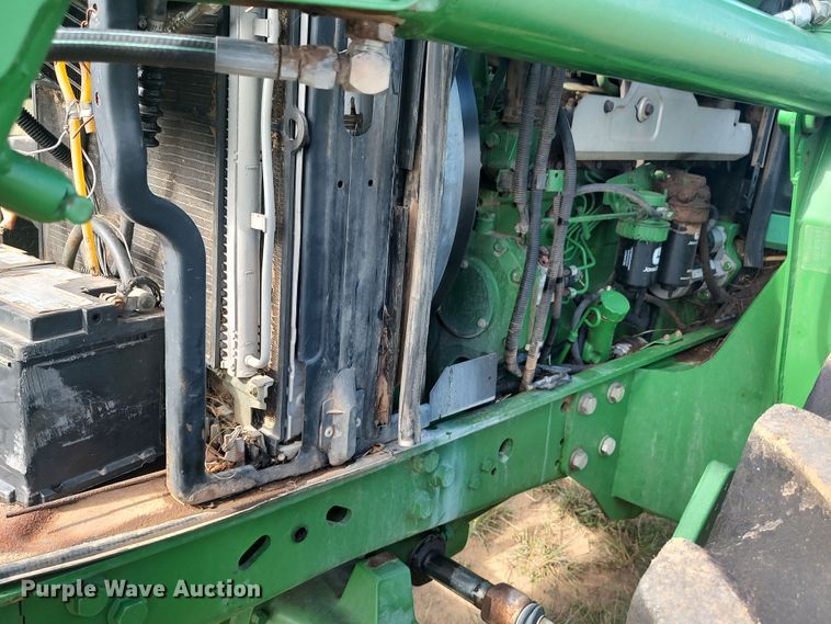 image for item LK9835 2005 John Deere 7220  MFWD tractor