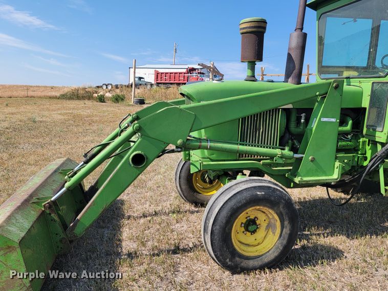 image for item LO9046 1966 John Deere 4020  tractor