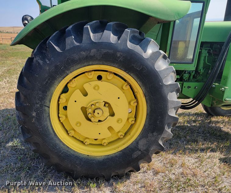 image for item LO9046 1966 John Deere 4020  tractor