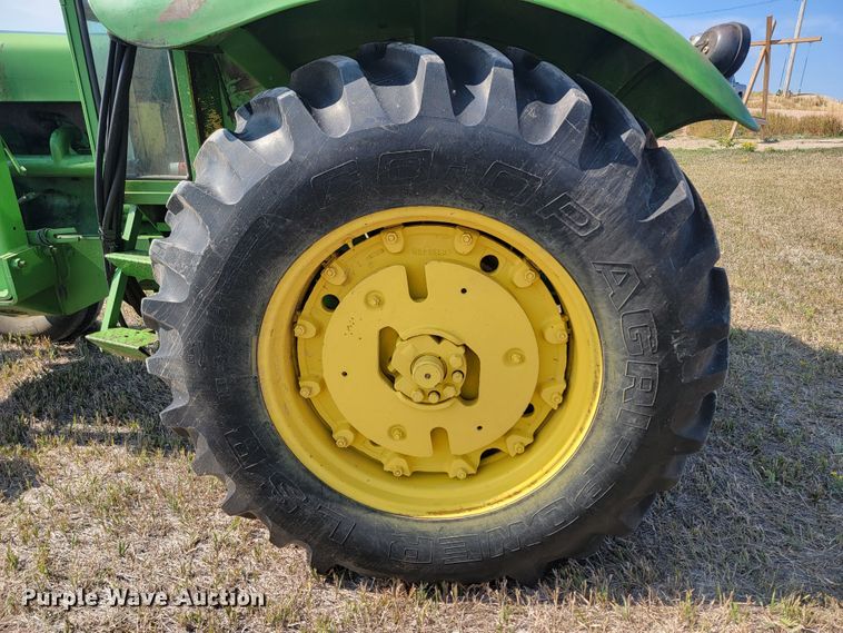 image for item LO9046 1966 John Deere 4020  tractor