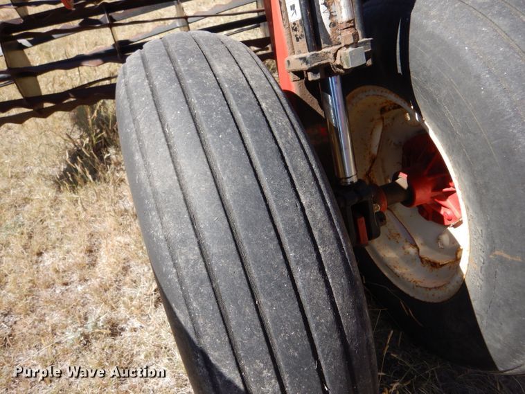 image for item LU9579 Unverferth Rolling Harrow 220  rolling harrow