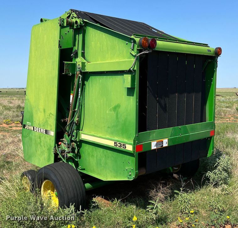 image for item MQ9800 John Deere 535  round baler