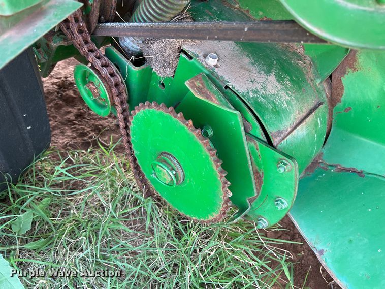 image for item MQ9800 John Deere 535  round baler