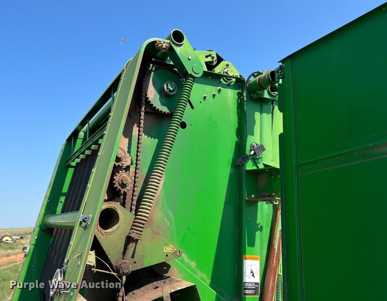 image for item MQ9800 John Deere 535  round baler