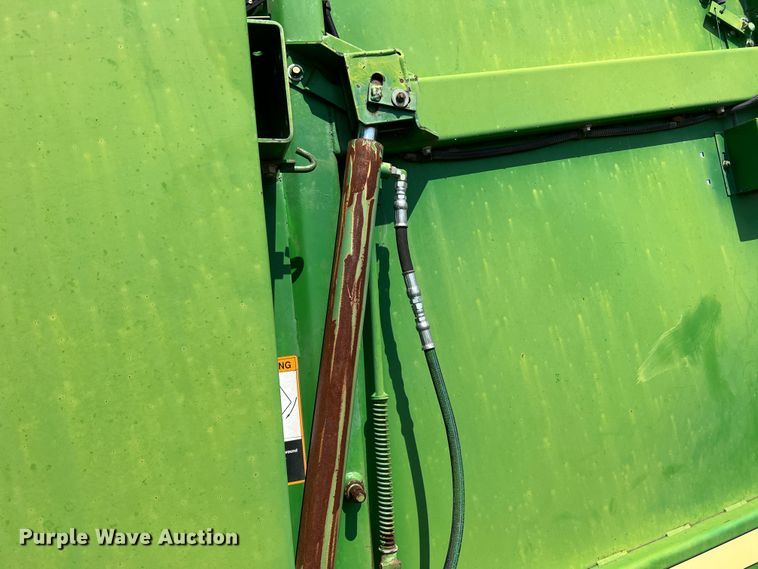 image for item MQ9800 John Deere 535  round baler